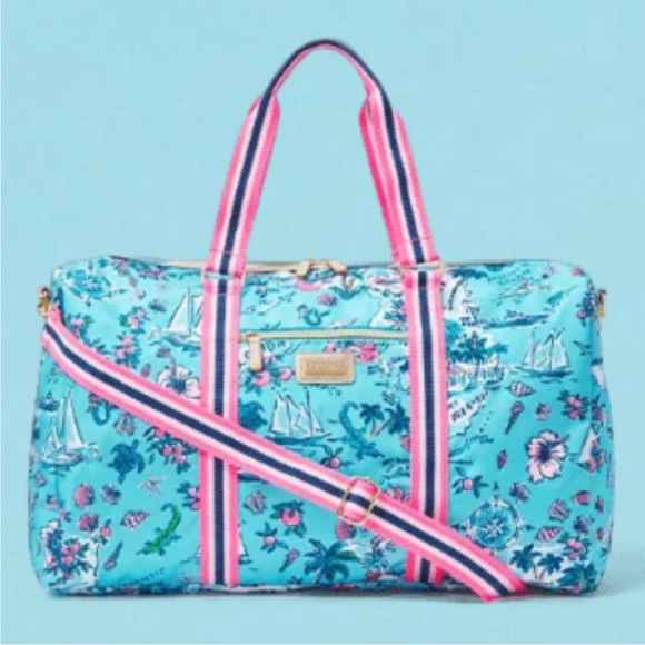 Lilly Pulitzer Handbags - NWT✨Lilly Pulitzer Road Trip Special Edition Tropical BluePink Getaway Bag Rare🌸